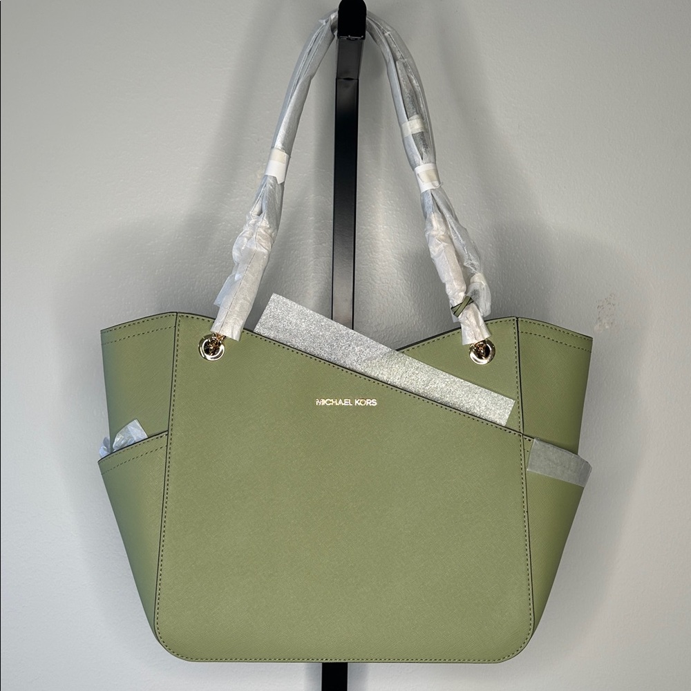 NWT Michael Kors Sage Green Jet Set Travel Leather Tote Retail $558 - Picture 2 of 10